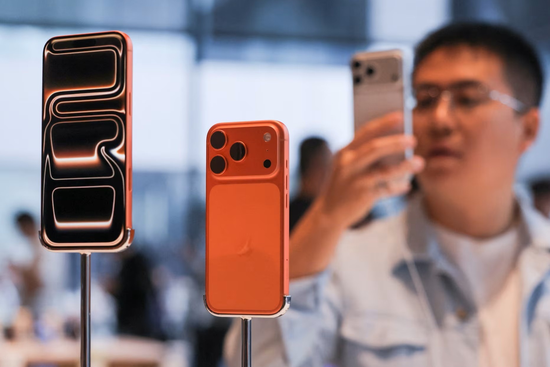 Apple mở dịch vụ cho thuê iPhone, Mac