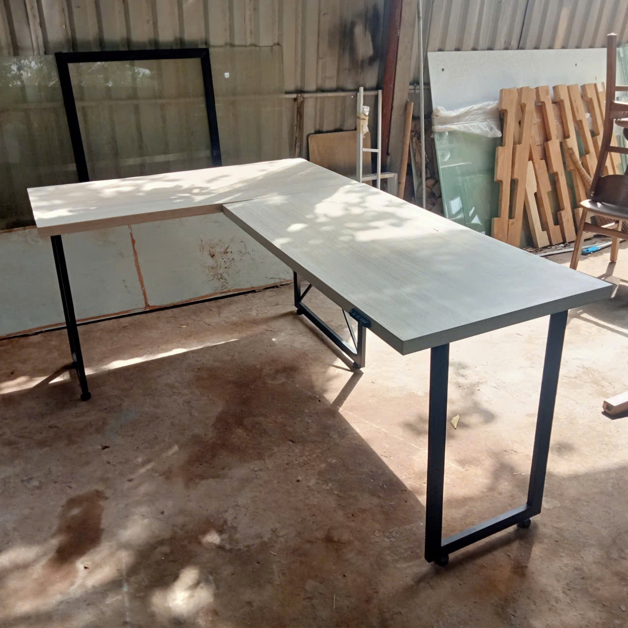 Bàn làm việc cũ SP020384