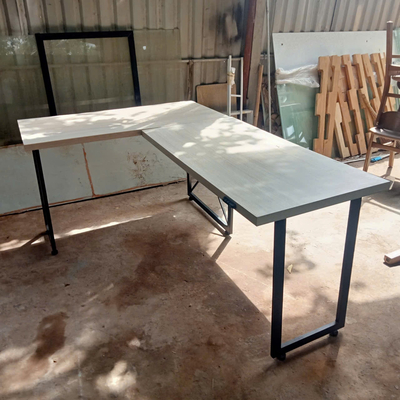 Bàn làm việc cũ SP020384