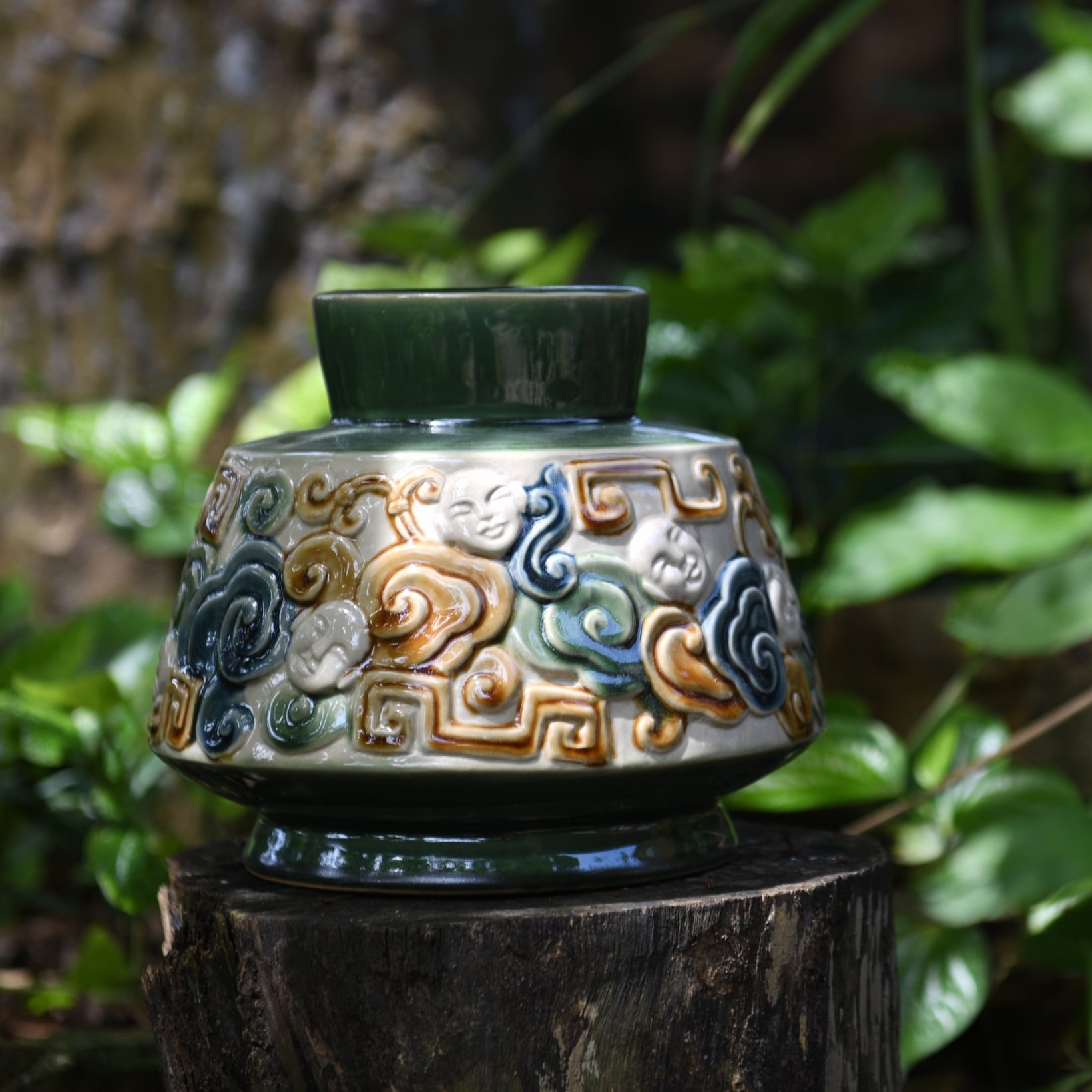 Bình người mây họa tiết đa sắc - gốm Hiên Vân