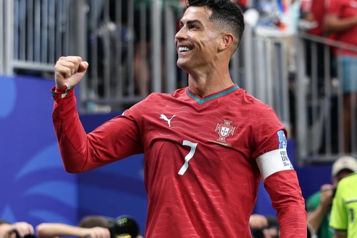 Chiếc túi Gucci theo Ronaldo đến World Cup có gì đặc biệt?