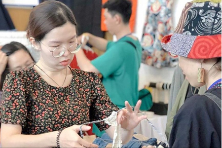 Chợ 'đồ si' từ đời thực đến online
