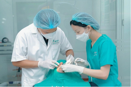 Chuyên gia cảnh báo hệ lụy khi không điều trị mất răng