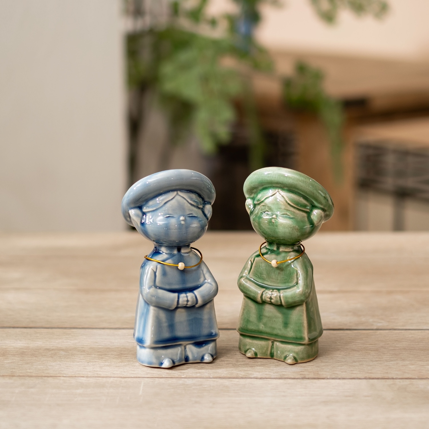 Cô bé Việt Nam (Size M) - Nghệ nhân Tú Trần