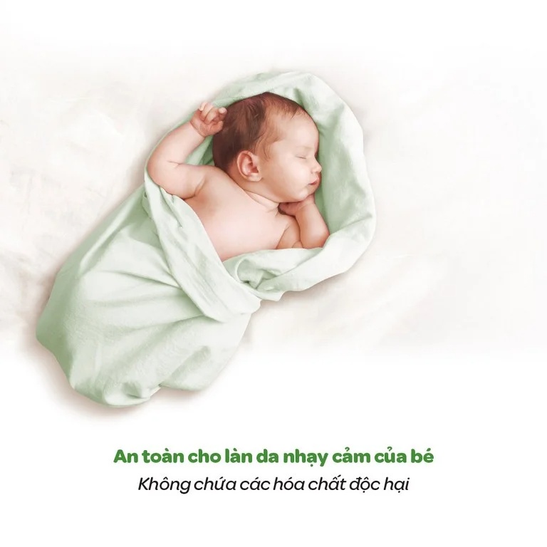 Combo 2 bỉm tã dán Huggies Platinum Nature Made size Newborn 60 miếng (dưới 5kg) - Giao bao bì ngẫu nhiên