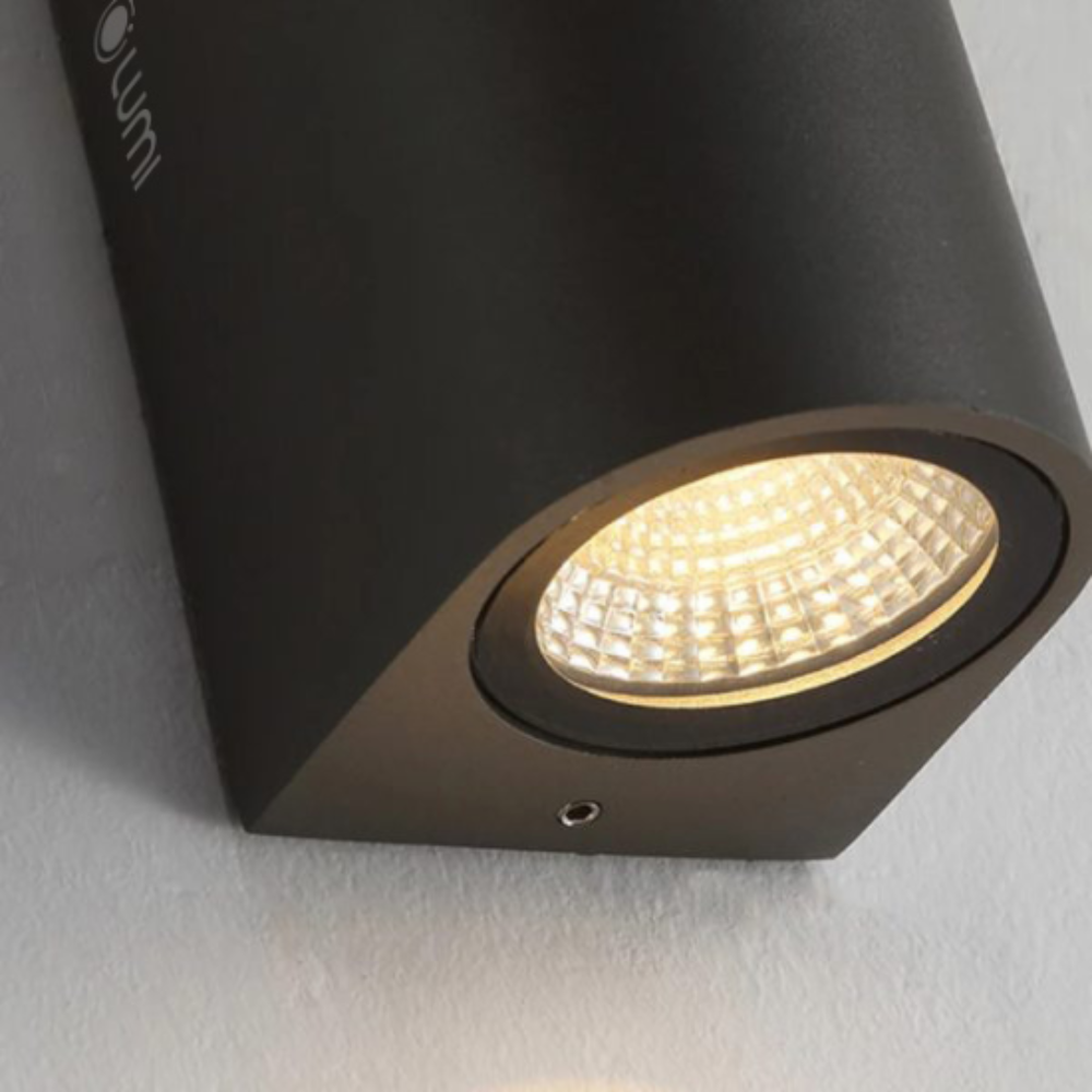 Đèn gắn tường ngoài trời bán nguyệt 2*5w