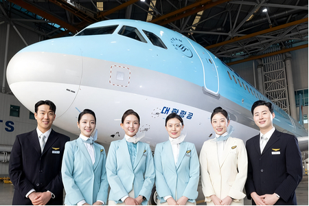 Đồng phục tiếp viên Korean Air chưa bao giờ đổi mới, sau 21 năm vẫn là thứ kinh điển