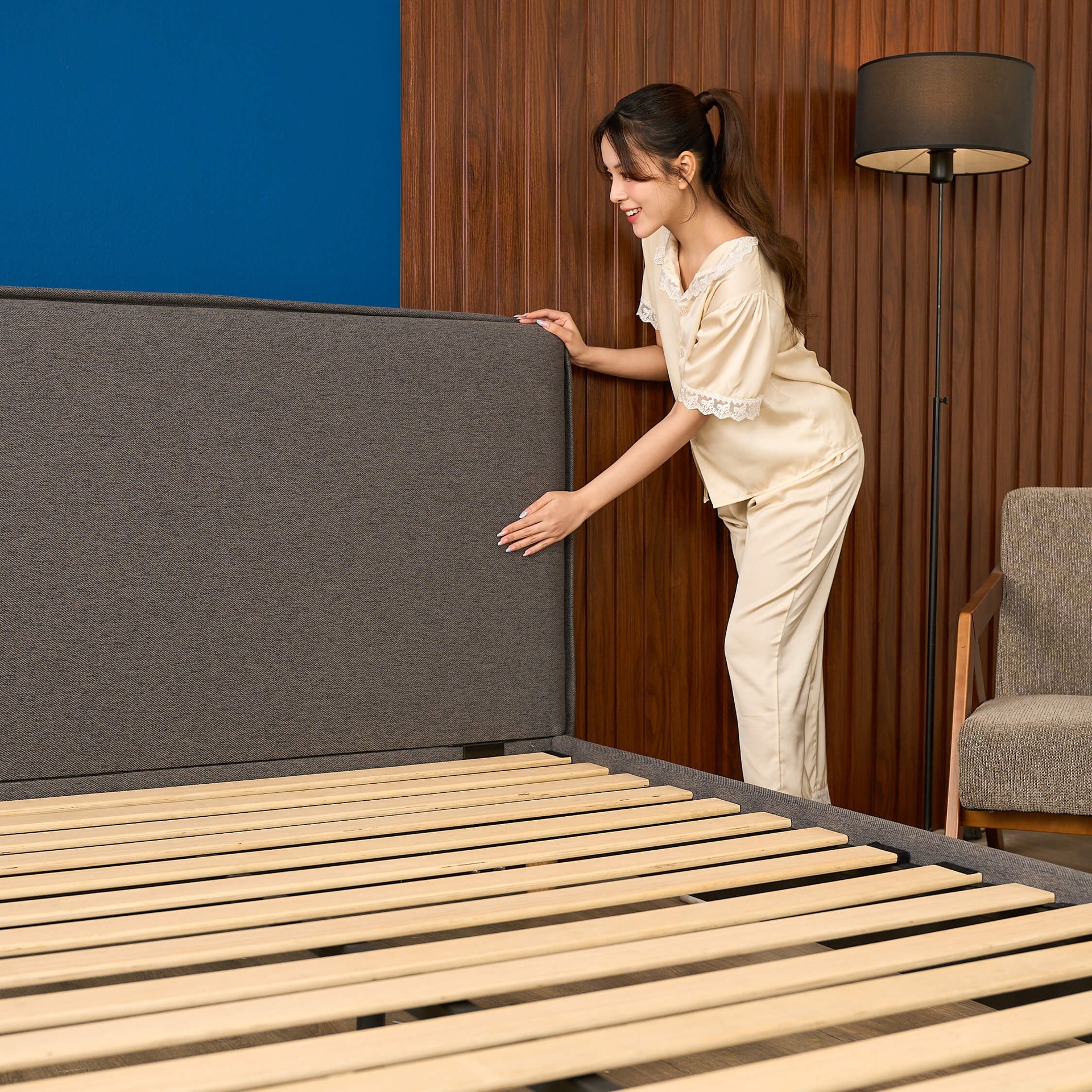 Giường bọc nệm Amando Nest