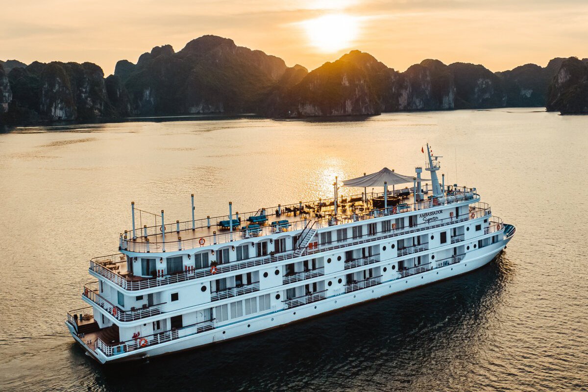 Hà Nội - Yên Tử - Du Thuyền Cao Cấp Hạ Long - Quảng Yên