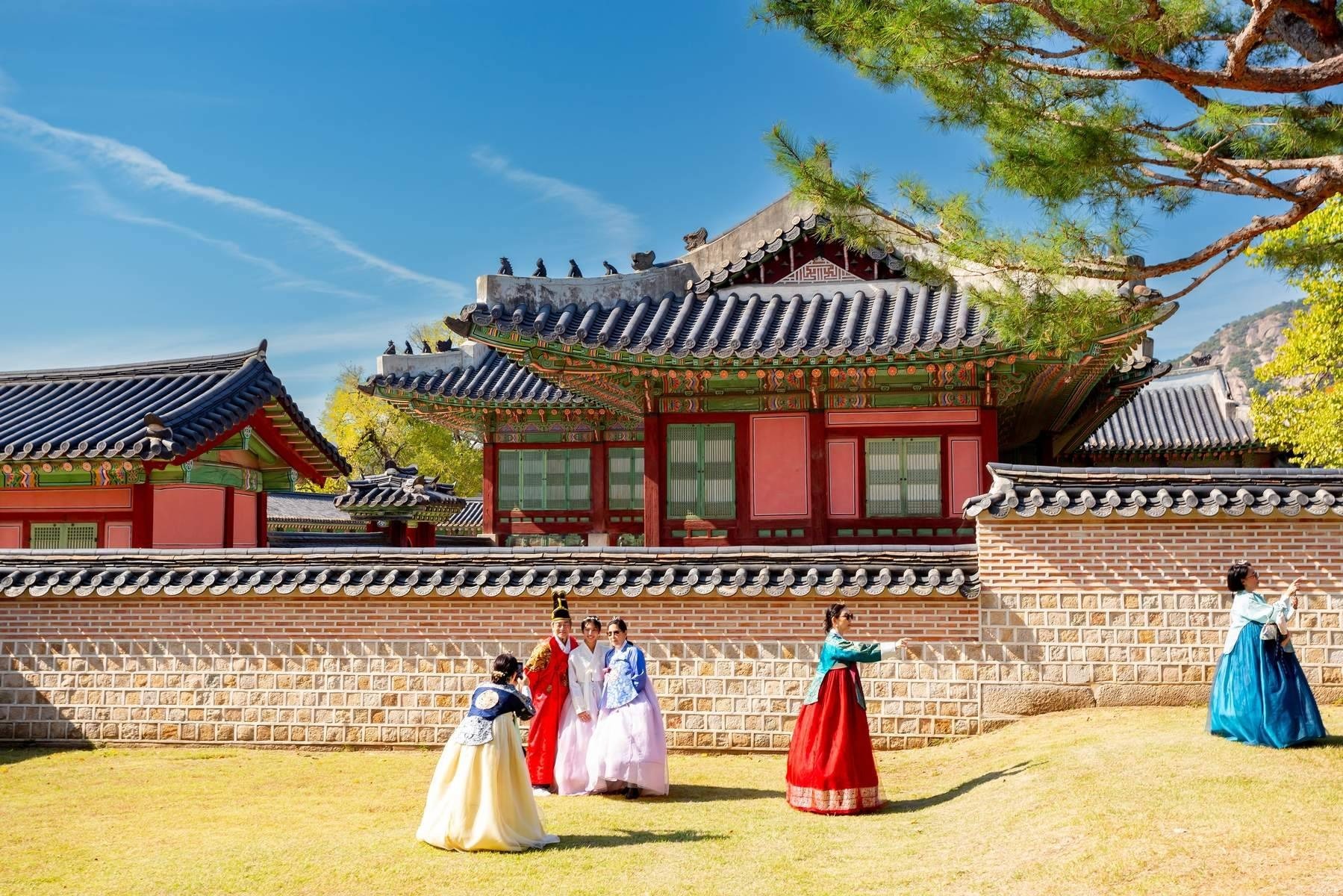 Hàn Quốc (Seoul - Busan - Trải Nghiệm Tàu Tốc Hành Ktx - Công Viên Everland - Thư Viện Starfield)