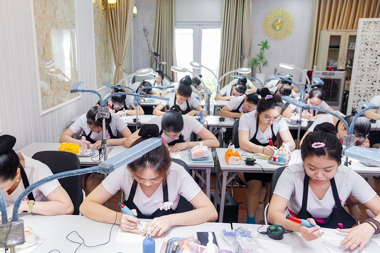 Khóa học Phun xăm