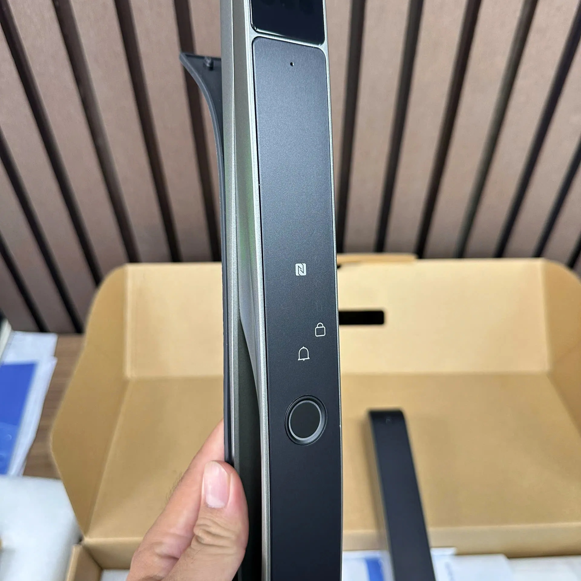Khoá nhận diện khuôn mặt AKIA N68