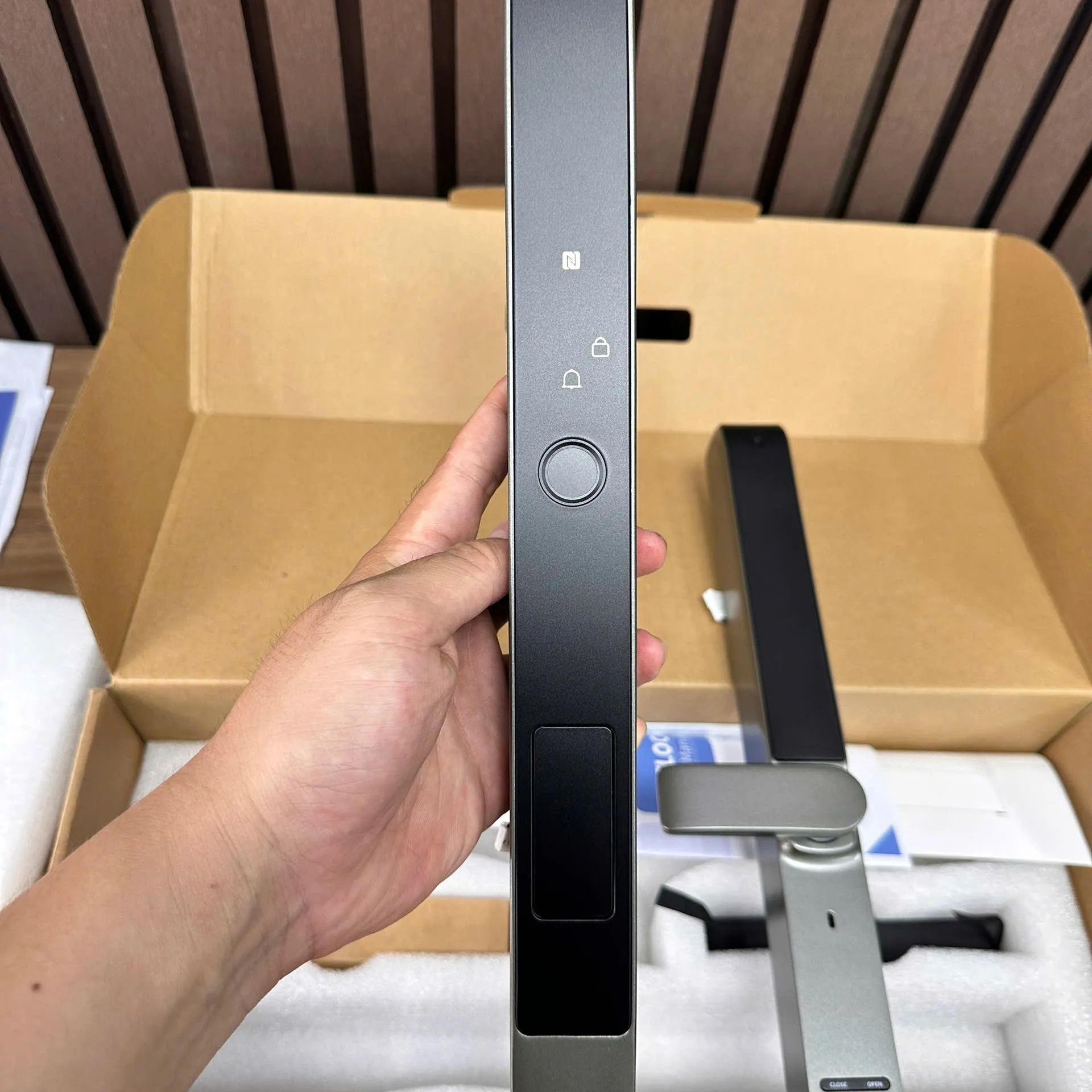 Khoá nhận diện khuôn mặt AKIA N68