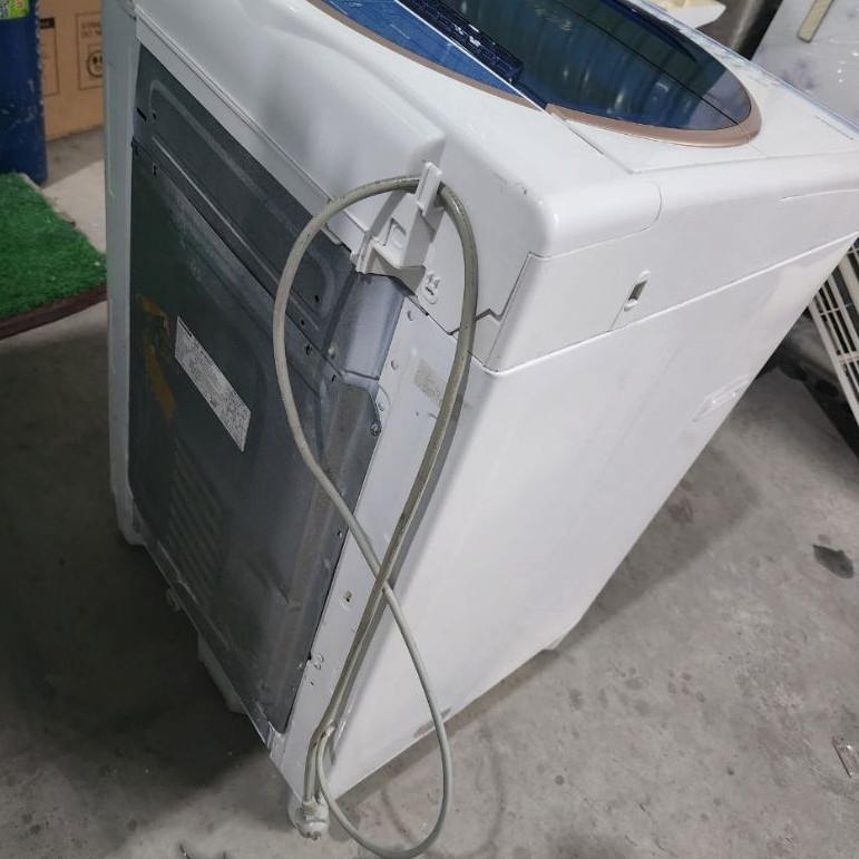 Máy giặt Toshiba cũ 8.2 KG
