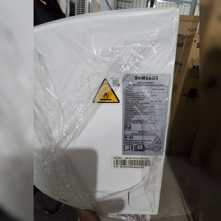 Máy Lạnh Samsung Inverter 1.0 HP AR10TYHYCWKX