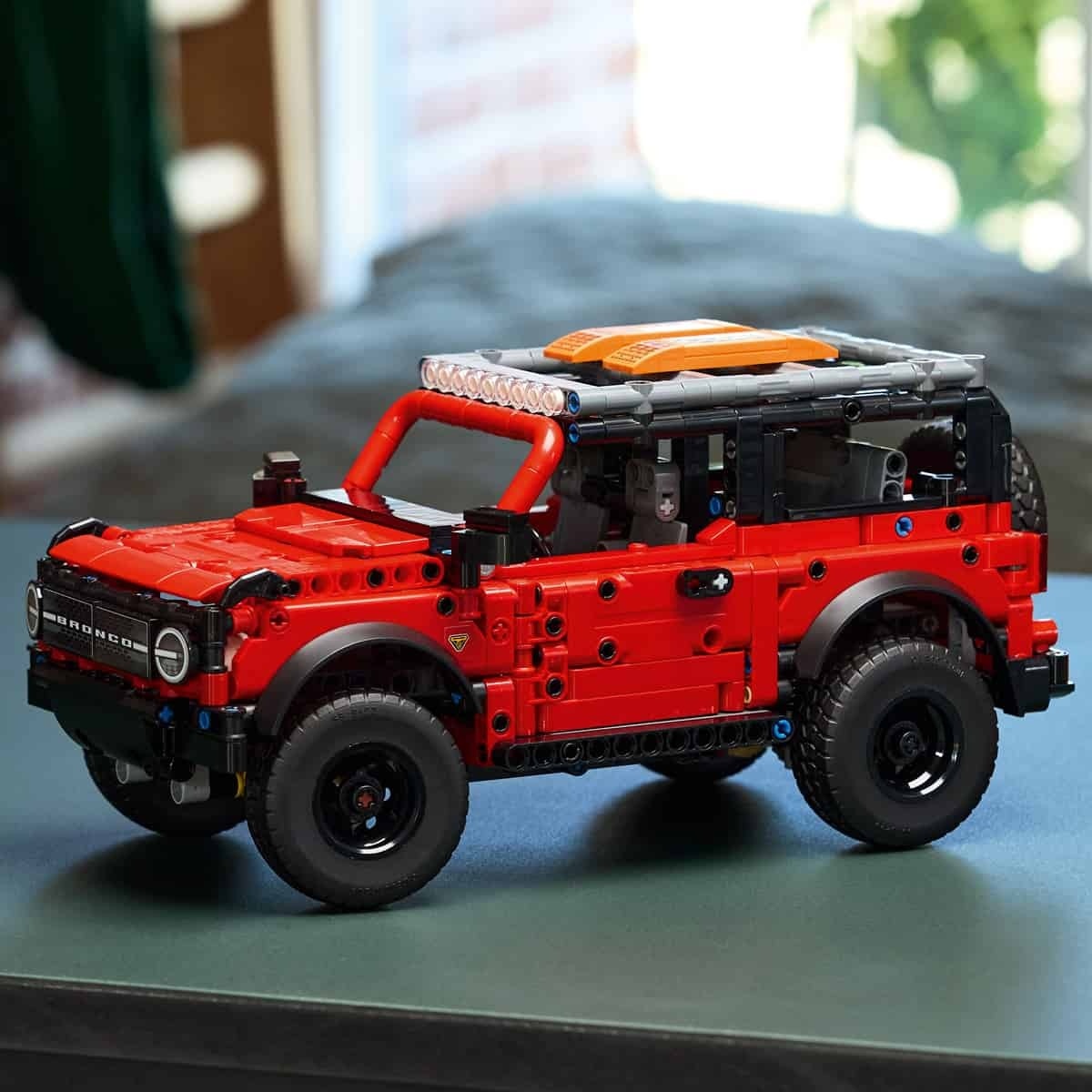 Đồ Chơi Lắp Ráp Siêu Xe Xe Địa Hình Ford Bronco® – V29 LEGO TECHNIC 42213-LG (943 chi tiết)