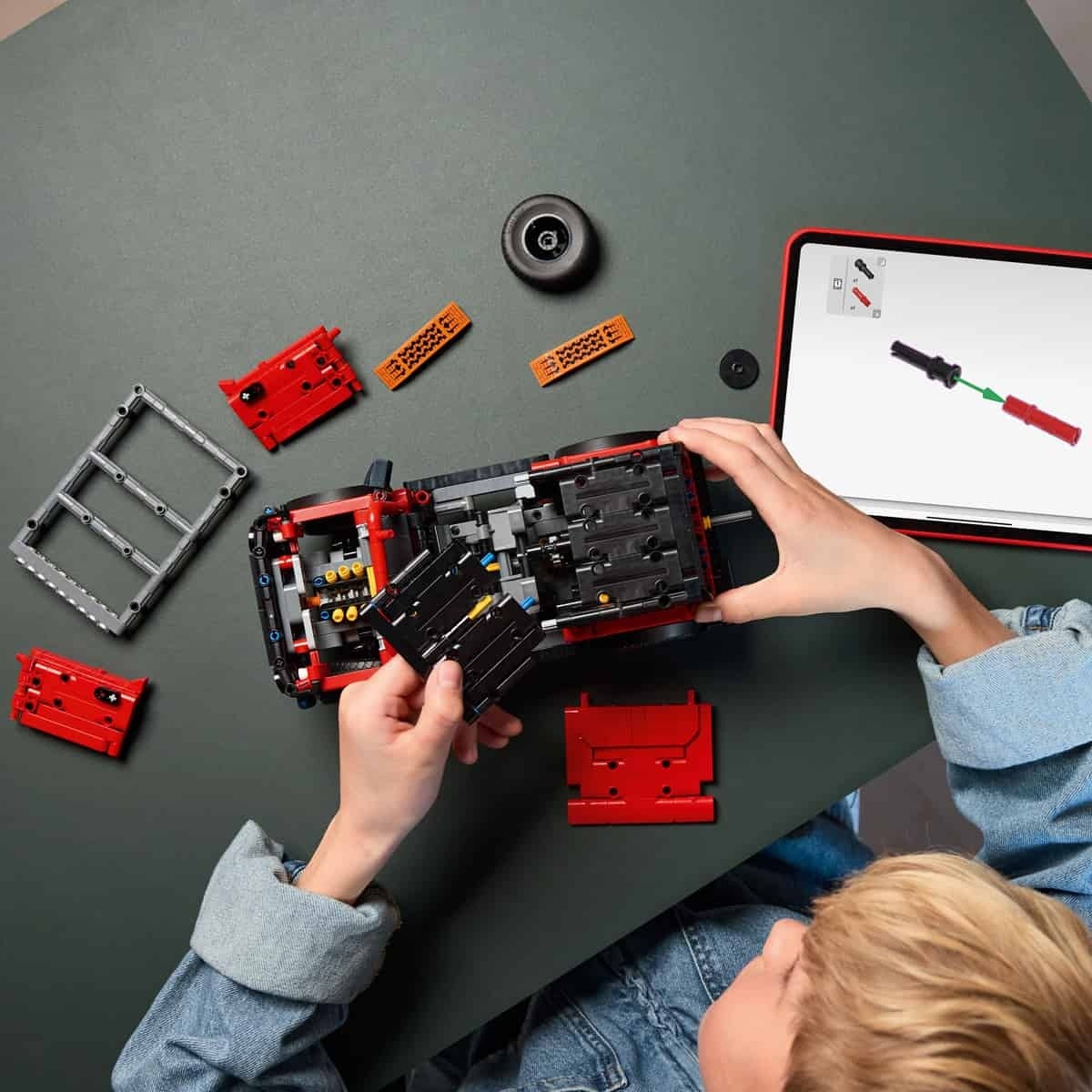 Đồ Chơi Lắp Ráp Siêu Xe Xe Địa Hình Ford Bronco® – V29 LEGO TECHNIC 42213-LG (943 chi tiết)