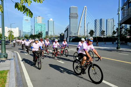 Saigontourist Group lần đầu tổ chức Ngày hội Xe đạp vì cộng đồng, trao 51 xe đạp cho học sinh vượt khó