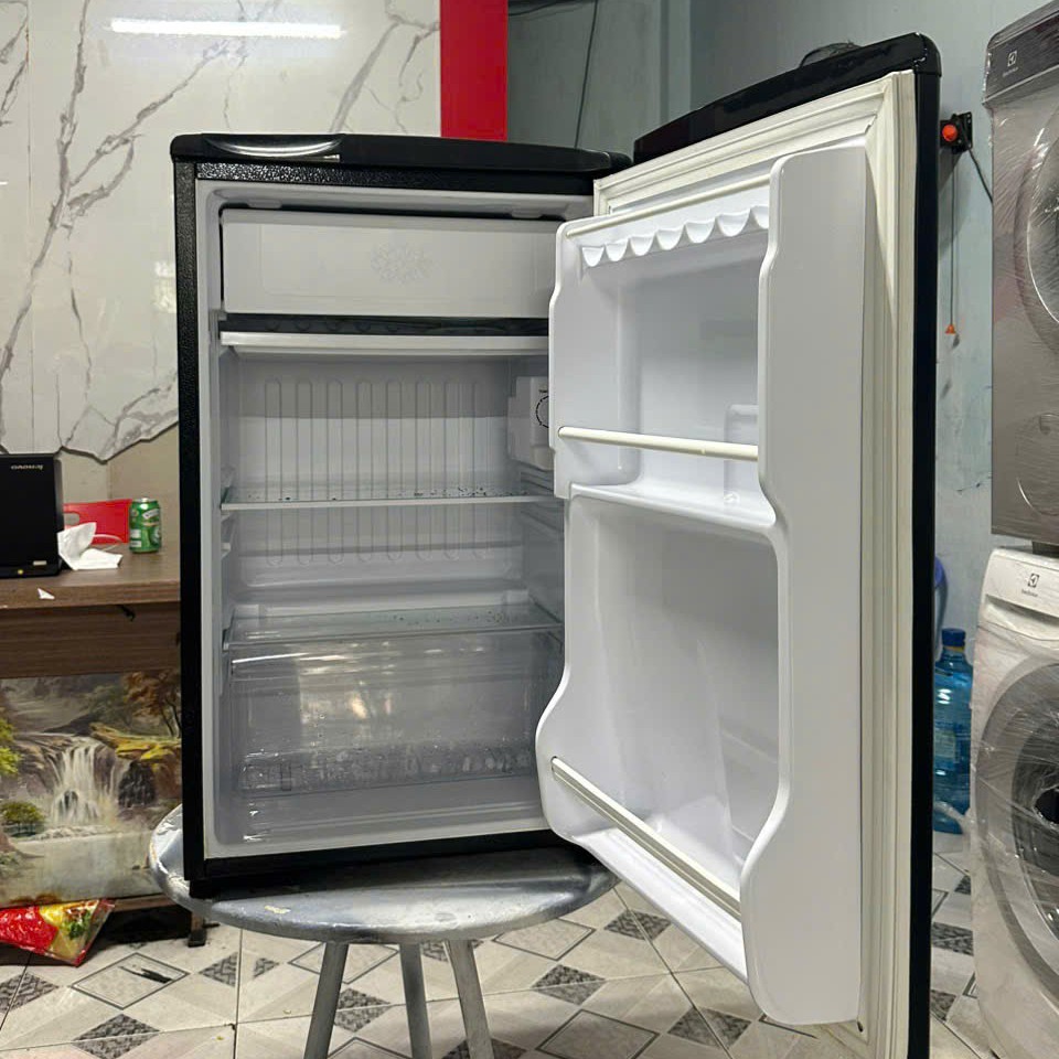 Tủ Lạnh Cũ AQUA 90l (AQR-D99FA) – Nhỏ Gọn Tiết Kiệm Điện