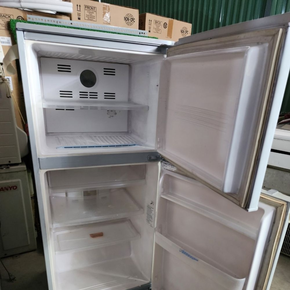 Tủ lạnh Sanyo 185 lít ngăn đá trên