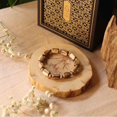 Vòng trầm hương cao cấp bo góc